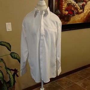 J. Ferrar long-sleeve button-up dress shirt